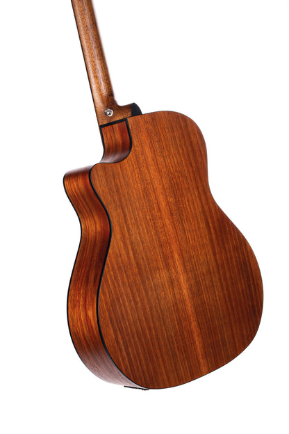 CORE-GA, forme Grand Auditorium, table blackwood massif, f/e blackwood massif, EQ Fishman Sonitone, soft case, light burst