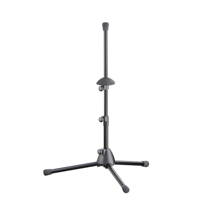 Support haut de trompette basse et bugle basse K&M 15239, sur pied.