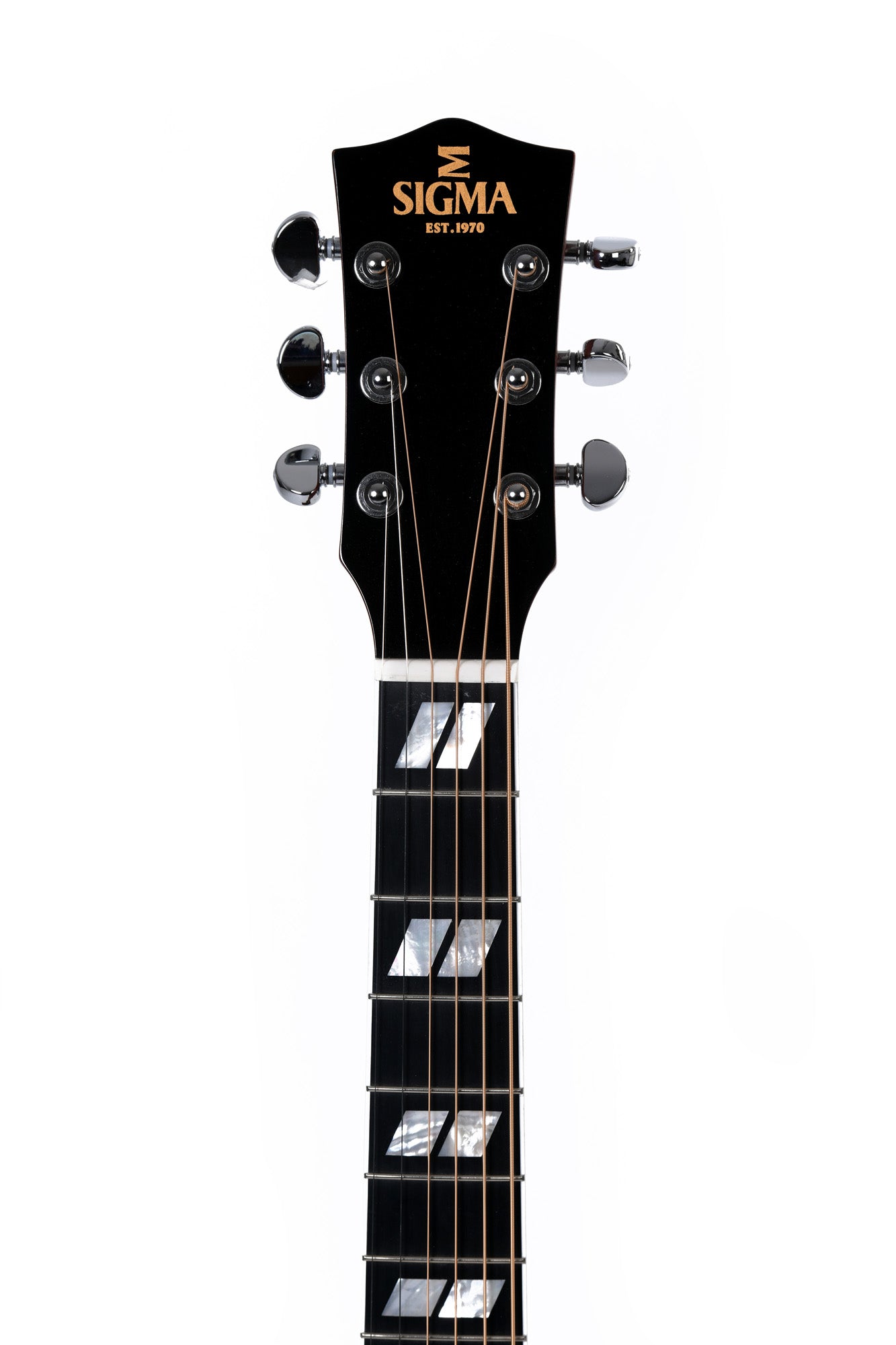 Modèle DM-SG5L, Dreadnought, table épicéa massif, f/e acajou, touche micarta, EQ Fishman, soft case, heritage sunburst, gaucher