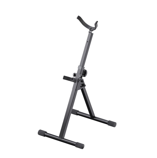 Support de saxophone basse K&M 14960, sur pied.