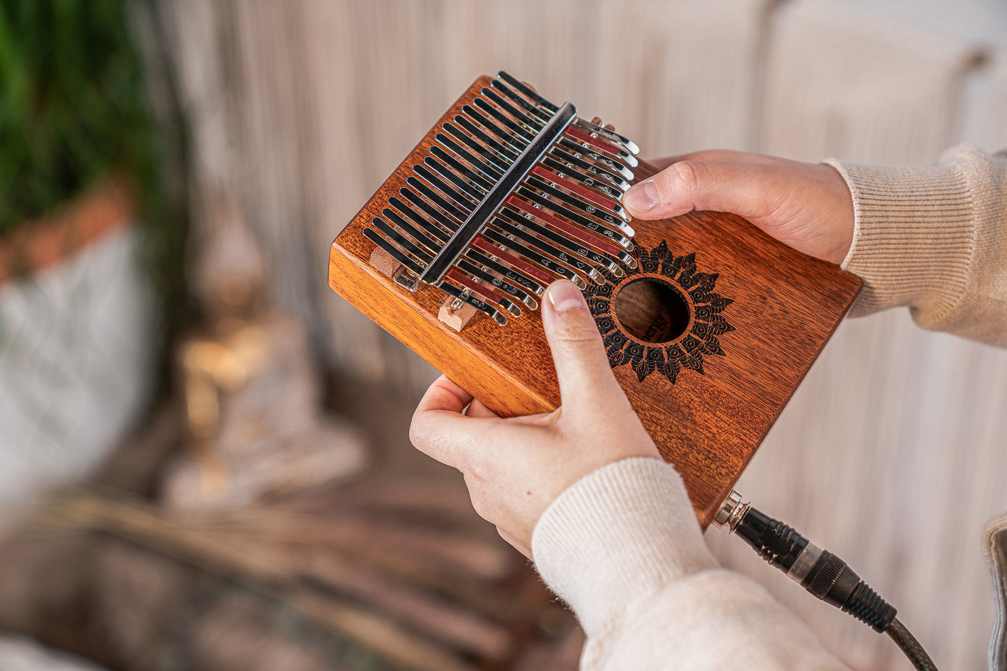 KALIMBA ELECTRO SONIC ENERGY 17 NOTES, DO MAJEUR