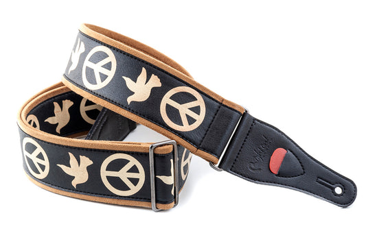 Courroie modèle LEGEND PEACE&DOVES, synthétique, largeur 6 cm, longueur 90 à 150 cm, porte-médiators intégré, noir