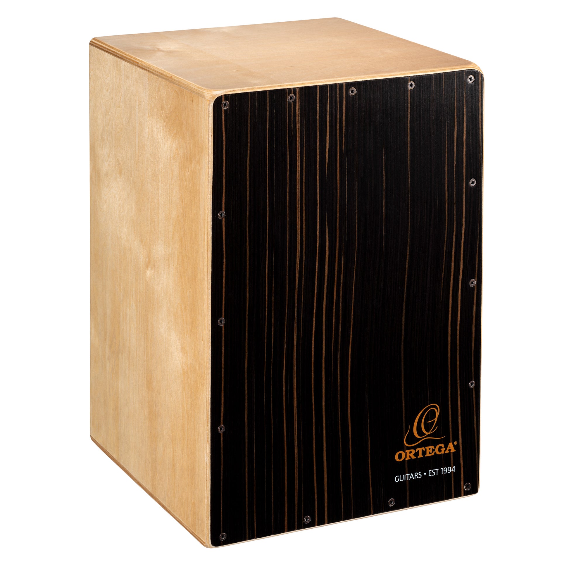 Ensemble constitué d'un cajon Ortega (corps bouleau, face amara, 46x30x30 cm) et d'une pédale cajon, avec housses
