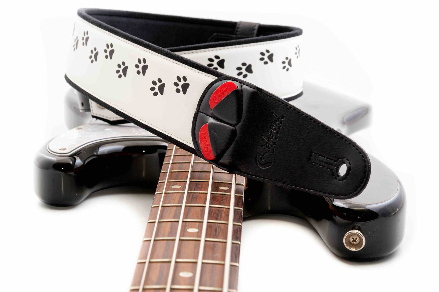 Courroie modèle CAT, extérieur synthétique, largeur 6 cm, longueur 100 à 145 cm, porte-médiators intégré, blanc