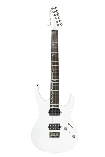 MOOER MMT100, corps aulne américain, manche érable torréfié, touche palissandre, pearl white, avec housse
